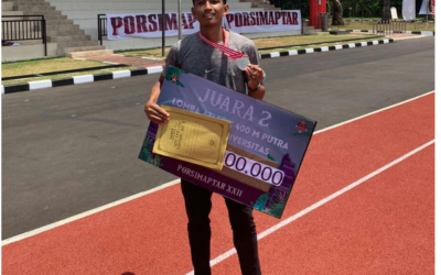 Nova Muhammad Syaifullah, student of Faculty of Public Health Universitas Diponegoro won SILVER MEDAL on men’s 400m sprint of university level on PORSIMAPTAR XXII 2022.