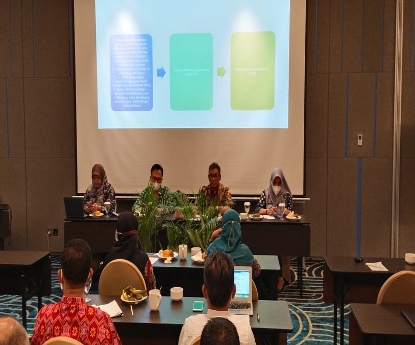 MODERATOR PADA FORUM KOMUNIKASI GERMAS PROPINSI JAWA TENGAH