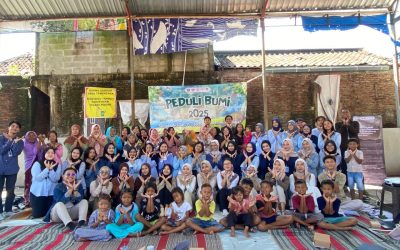 SEKOLAH PESISIR: PEMBERDAYAAN MASYARAKAT PESISIR SEBAGAI UPAYA OPTIMALISASI SUMBER DAYA ALAM DAN PENINGKATAN KESADARAN DI LINGKUNGAN PESISIR